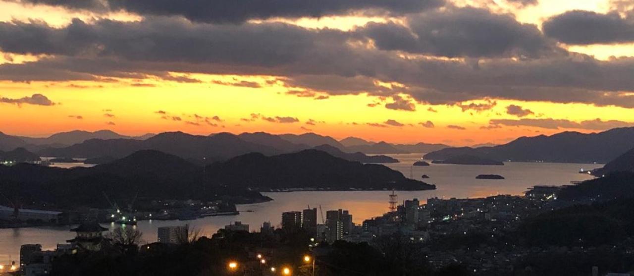 Onomichi Guest House Anago-No-Nedoko Екстериор снимка